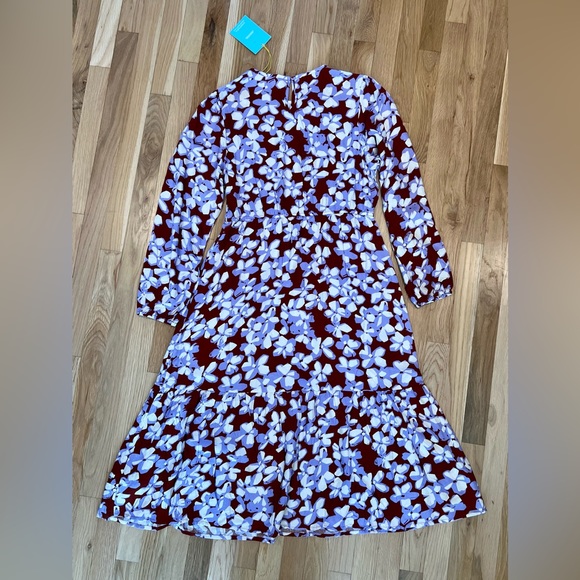 Lavender Floral Midi Dress, NWT, size Large - Picture 2 of 8